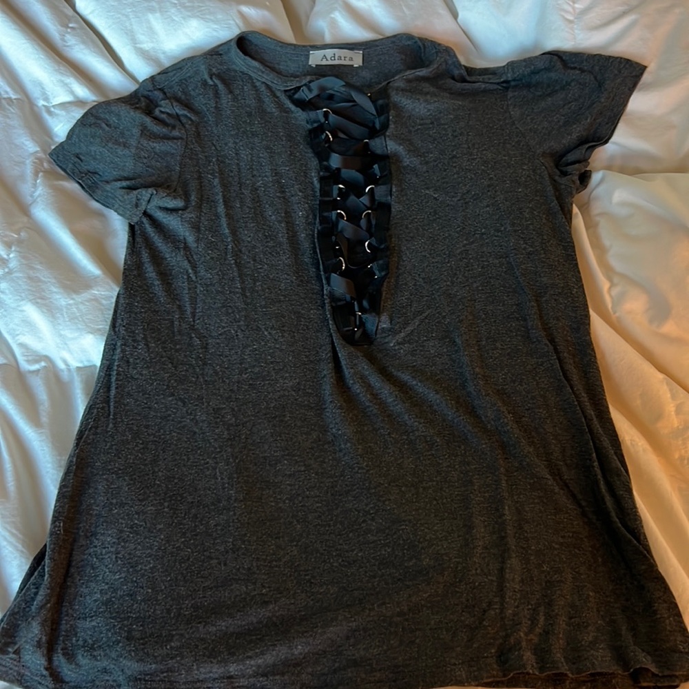 Charcoal gray tee